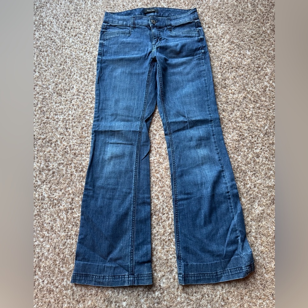 White House Black market jeans flare size 0R